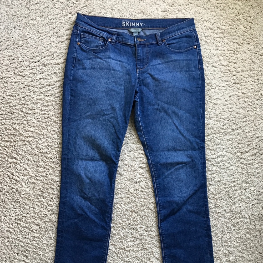 New York & Company Low Rise Skinny Leg Size 10